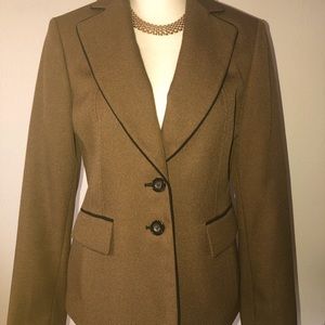 Jones of New York suit jacket. Size 4. Gold with black trim.